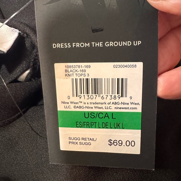 Nine West Black Muscle Top with faux gold chain accenting the back NWT - Picture 7 of 11